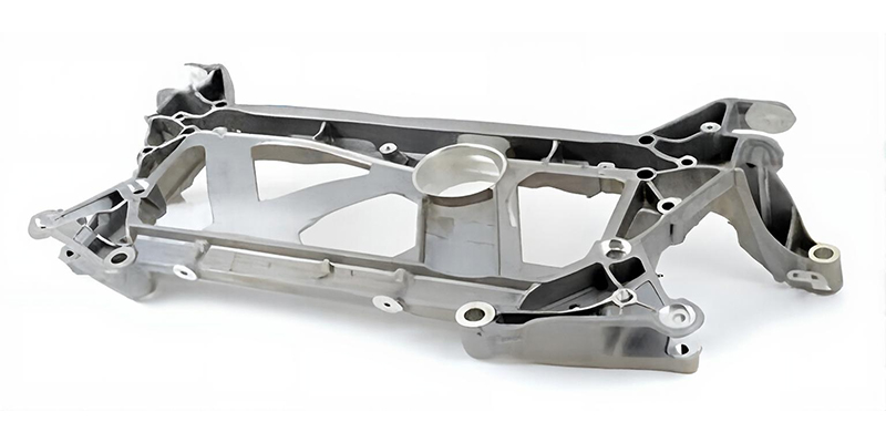 An illustration comparing the weight difference between a steel and an aluminum chassis component of the same size, emphasizing aluminum's lighter mass.